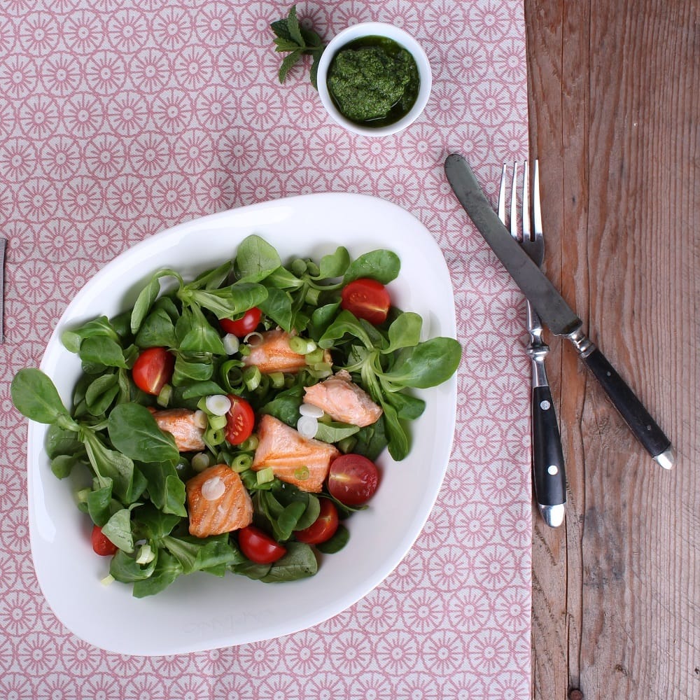 Feldsalat mit Lachswürfel Tellerspione KW 25 - 2017