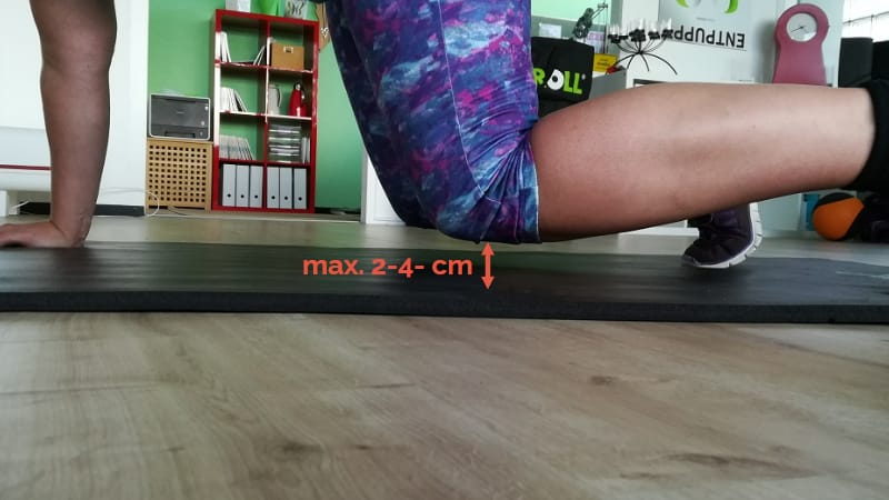 Mach es Selbsttest KraftAbstand Knie Boden Vierfüßlerplanke