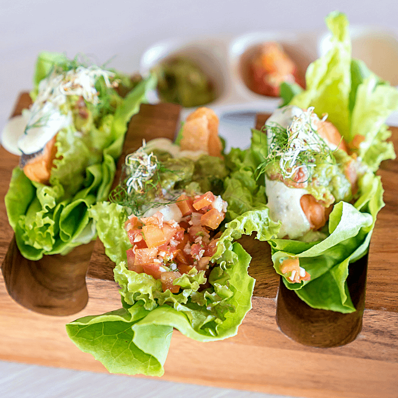 Vorschaubild Salat-Tacos mit Lachs und Dilldip